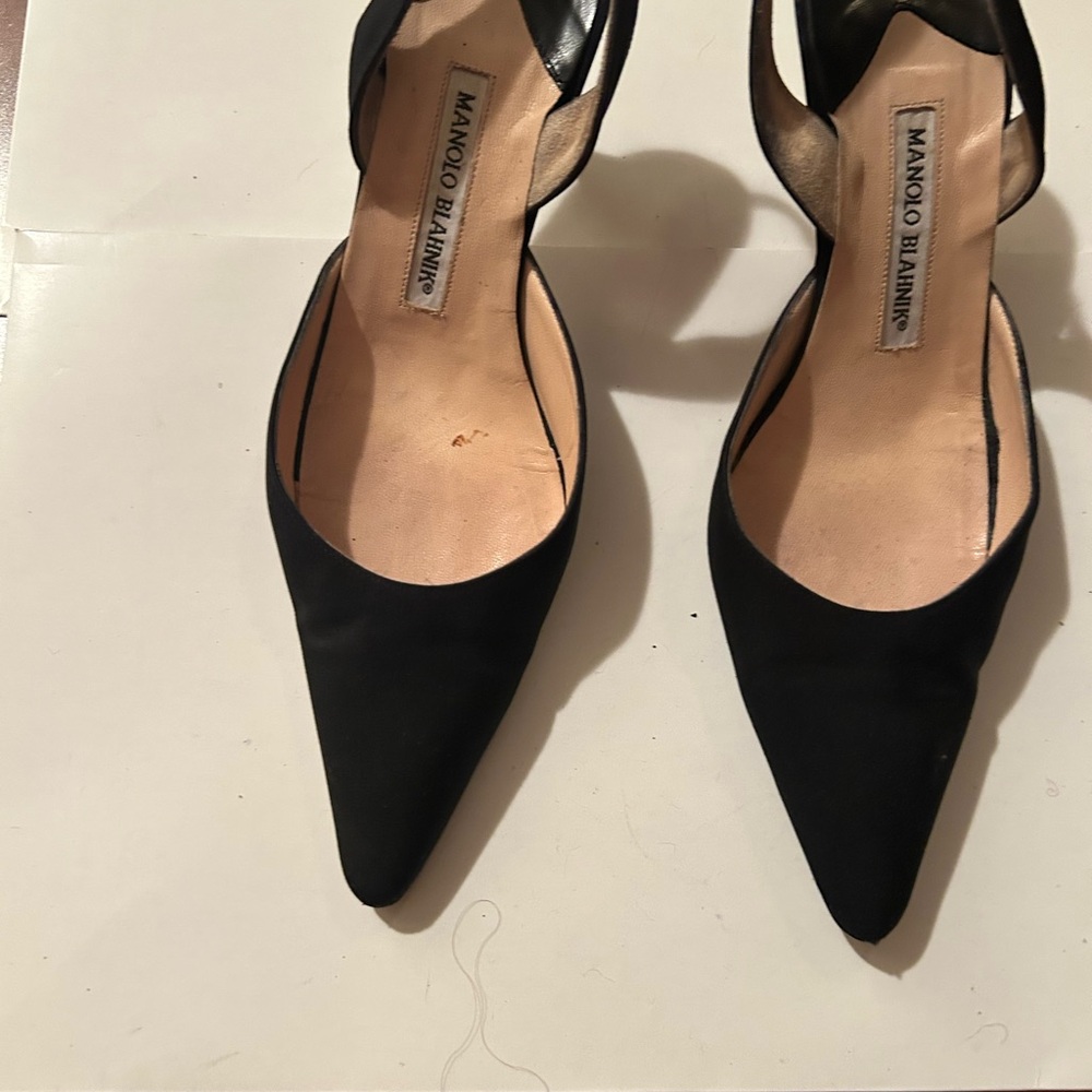 Manolo Blahnik Black Satin Pointed-Toe Heels